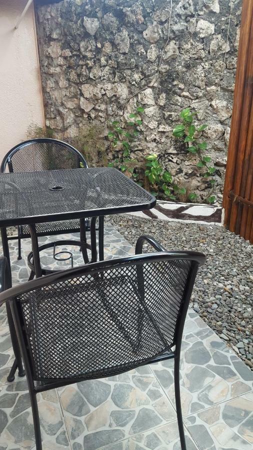 Mj'S Residences Garden Hotel Moalboal Zewnętrze zdjęcie
